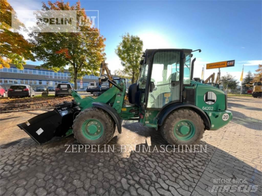 CAT 906M Kolesové nakladače