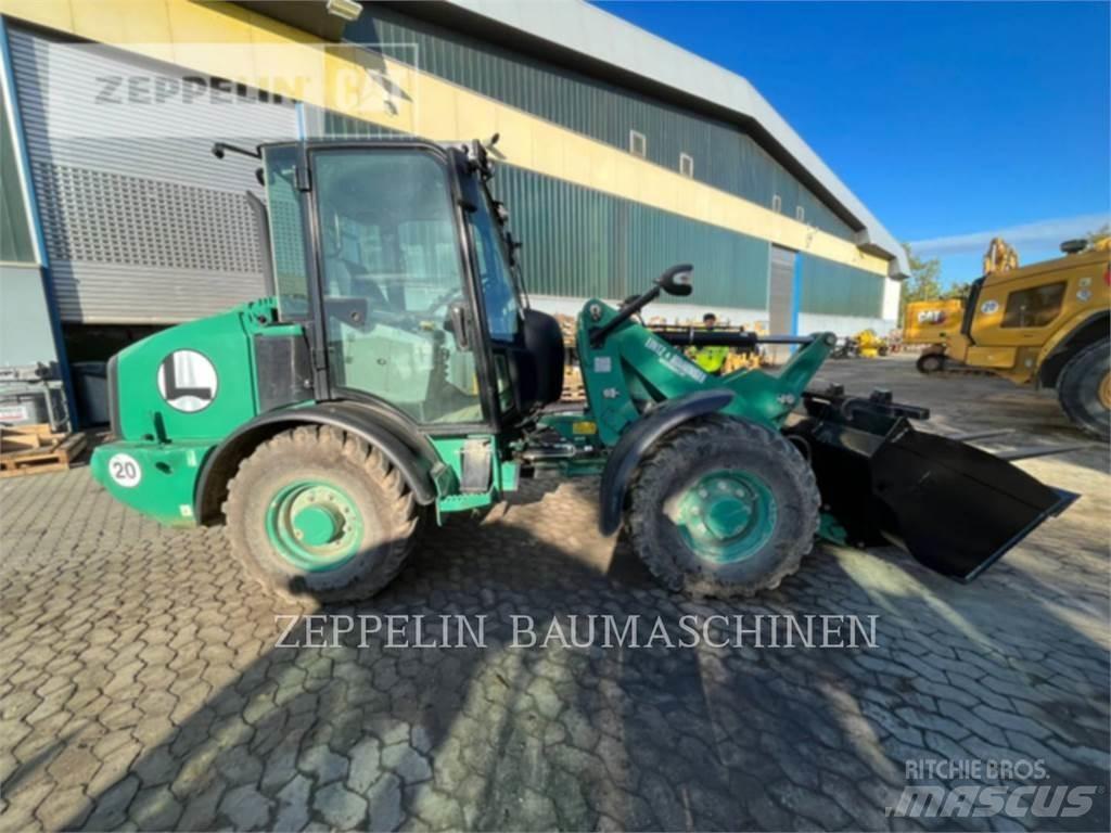 CAT 906M Kolesové nakladače