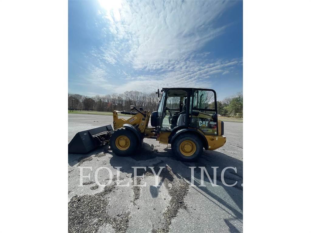 CAT 906M Kolesové nakladače