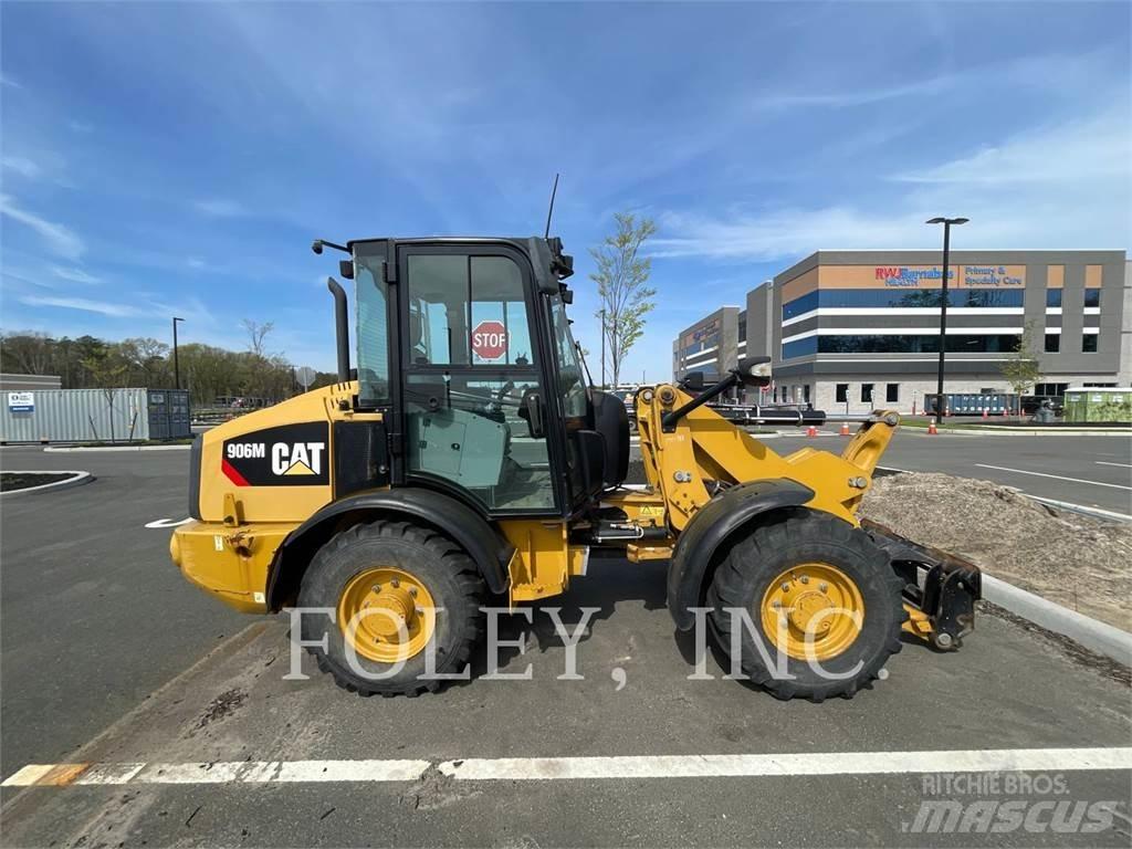 CAT 906M Kolesové nakladače