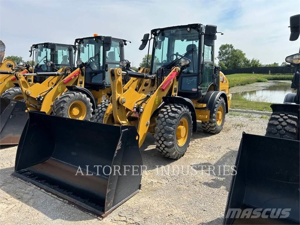 CAT 907-14 Kolesové nakladače