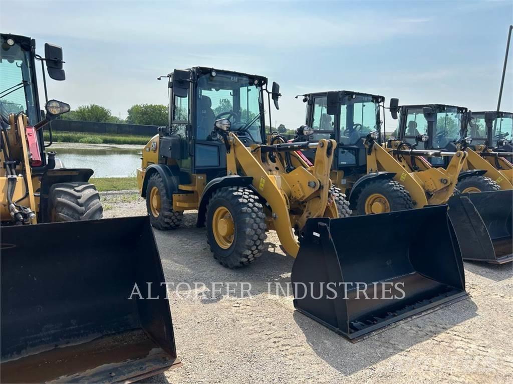 CAT 907-14 Kolesové nakladače