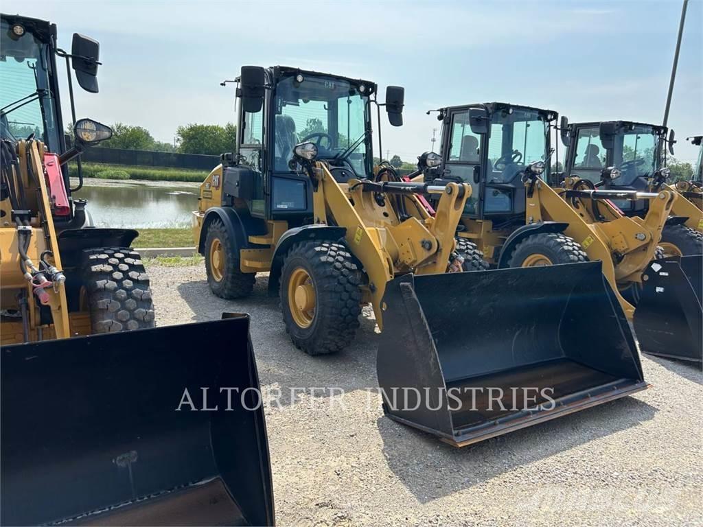 CAT 907-14 Kolesové nakladače