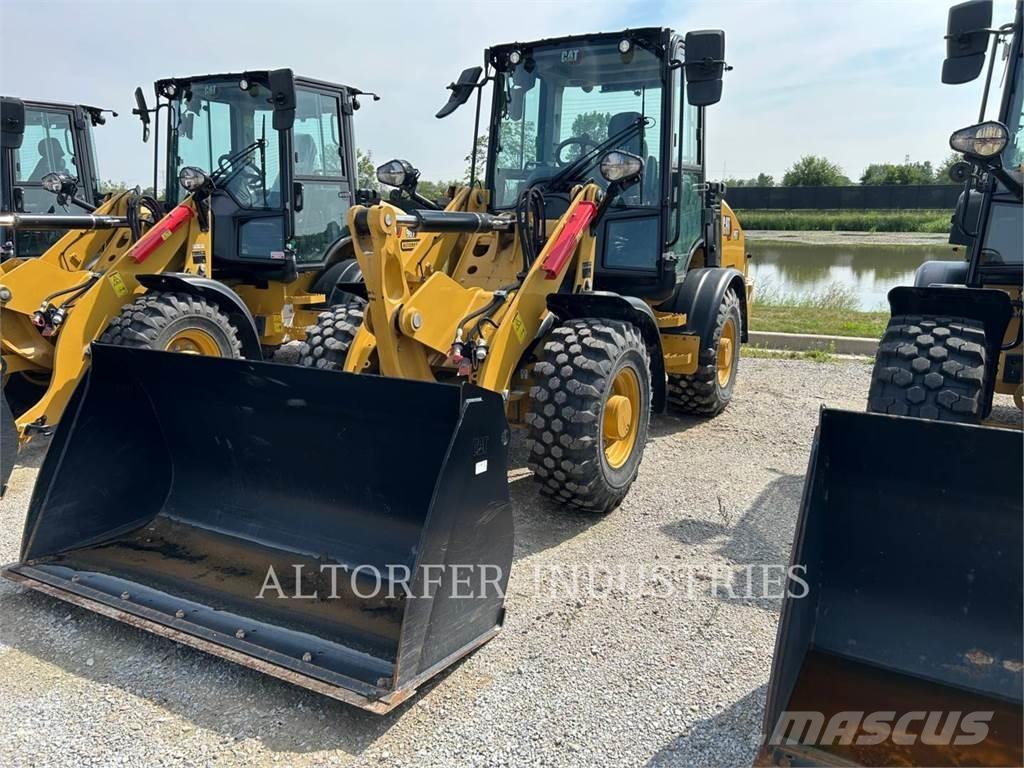 CAT 907-14 Kolesové nakladače