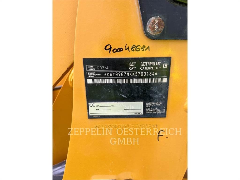 CAT 907M Kolesové nakladače