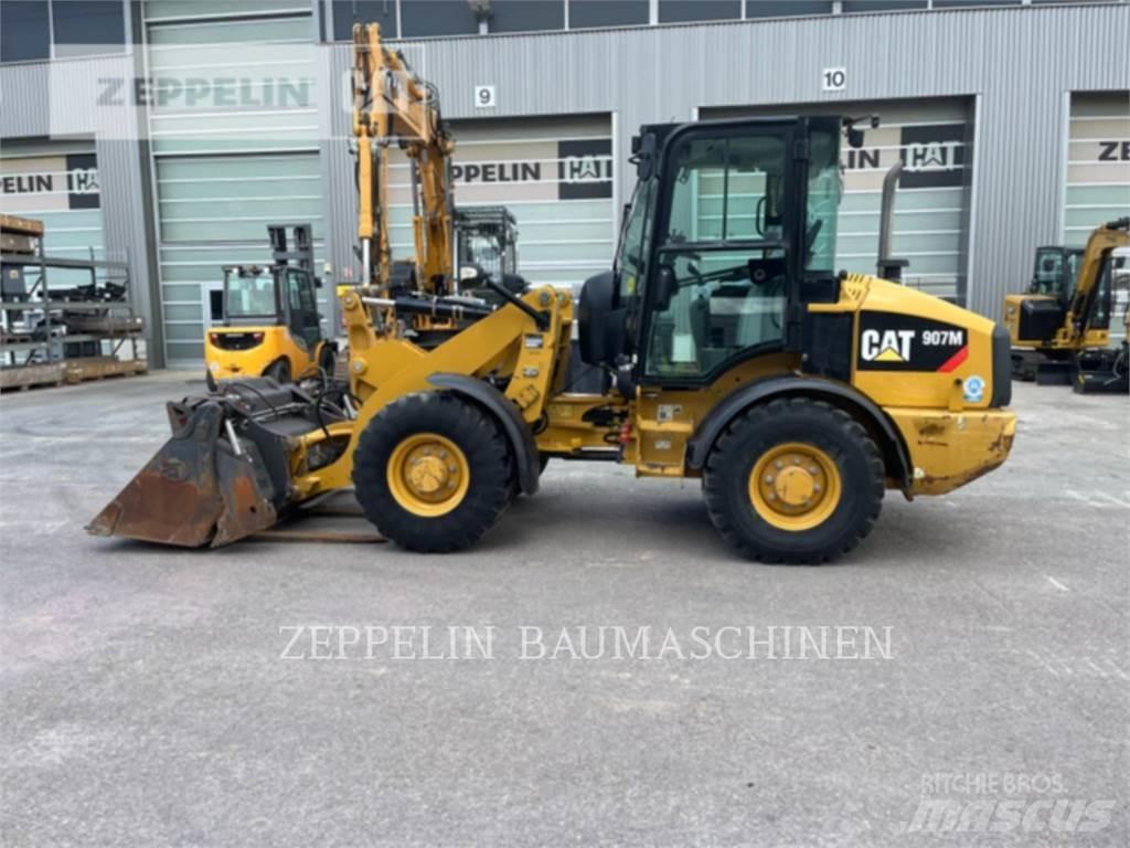 CAT 907M Kolesové nakladače