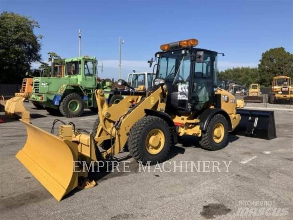 CAT 907M Kolesové nakladače