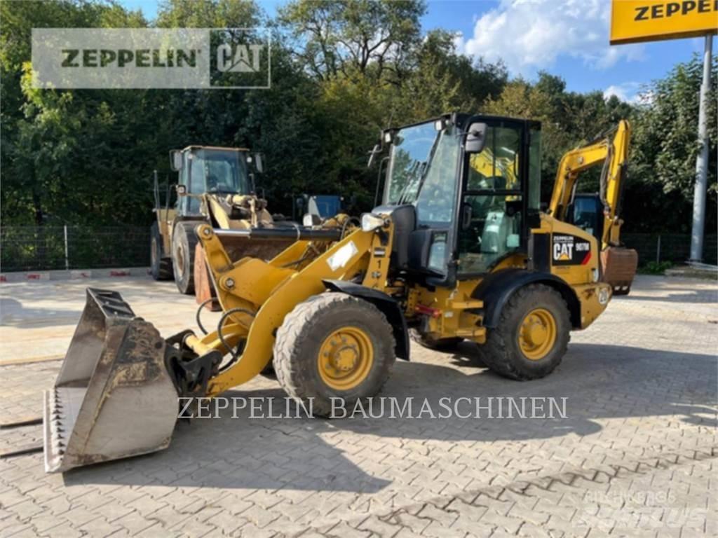 CAT 907M Kolesové nakladače