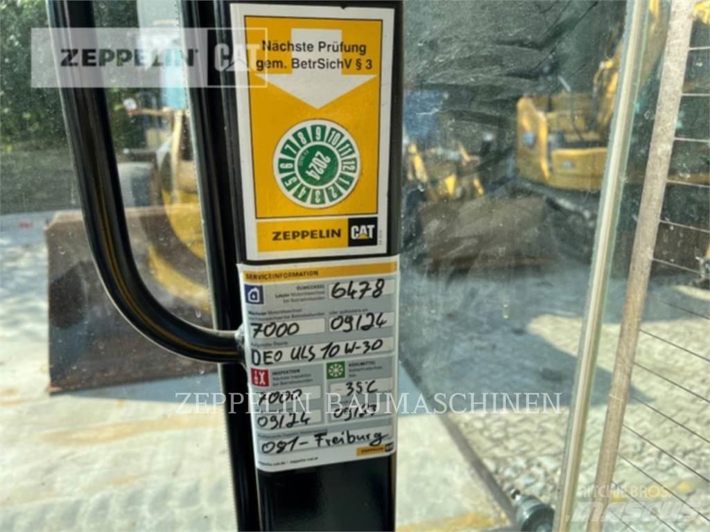 CAT 907M Kolesové nakladače