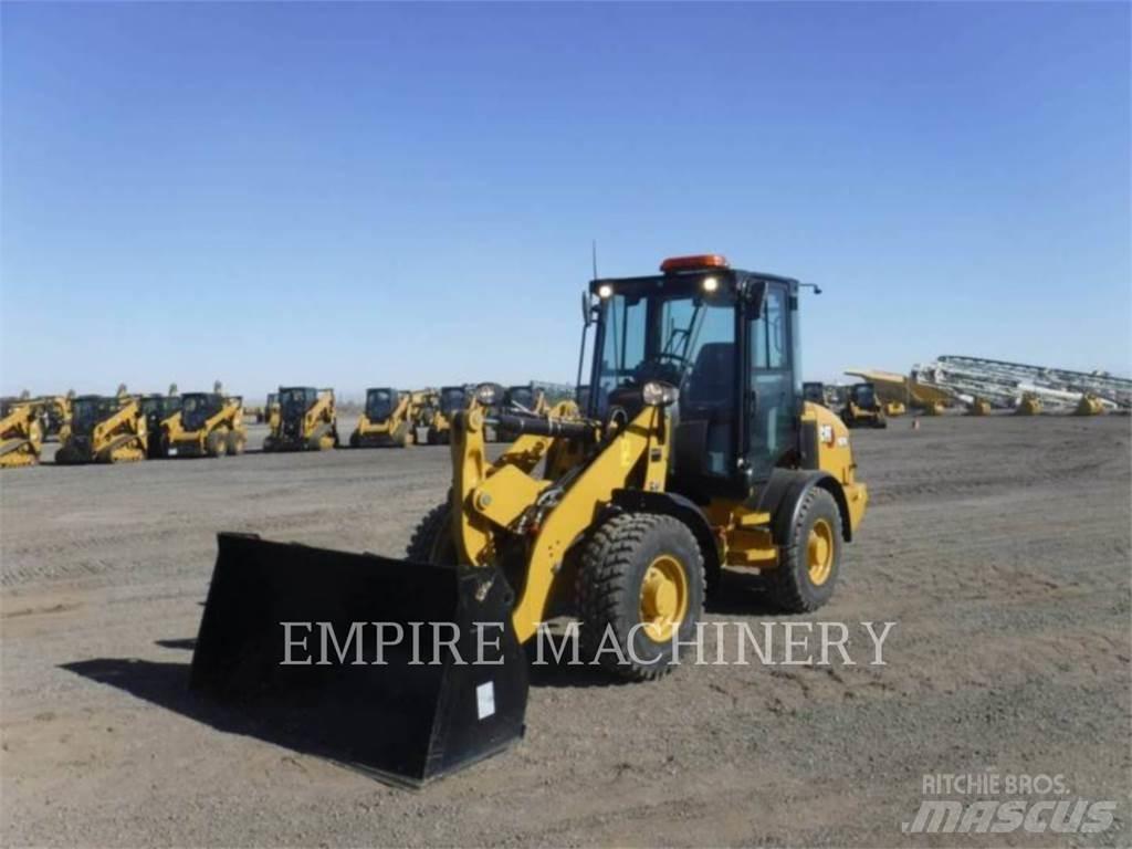 CAT 907M Kolesové nakladače