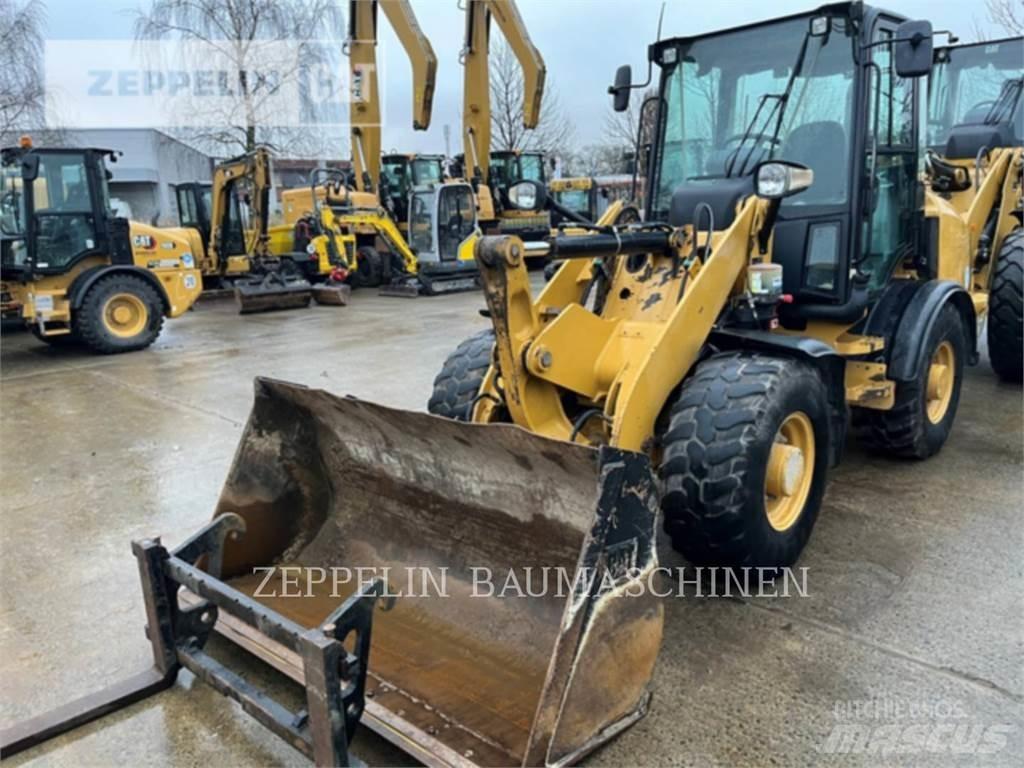 CAT 907M Kolesové nakladače