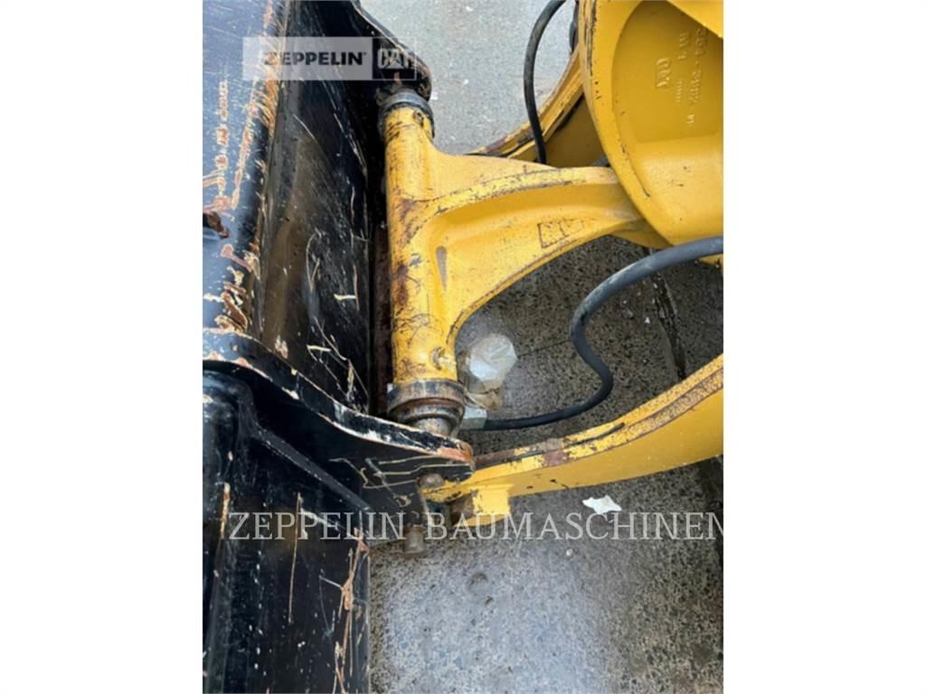 CAT 907M Kolesové nakladače