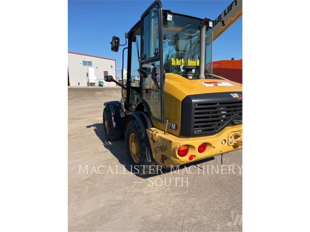 CAT 907M Kolesové nakladače