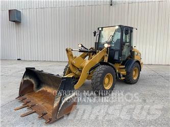 CAT 908 Kolesové nakladače