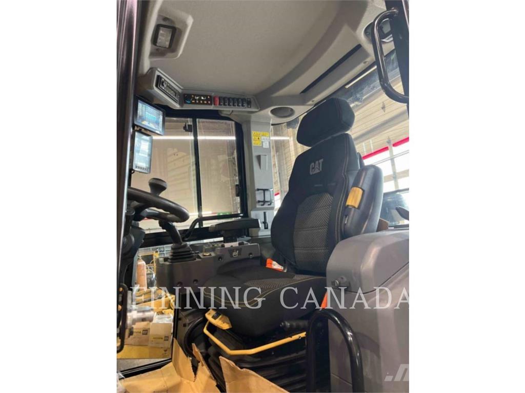 CAT 908 Kolesové nakladače