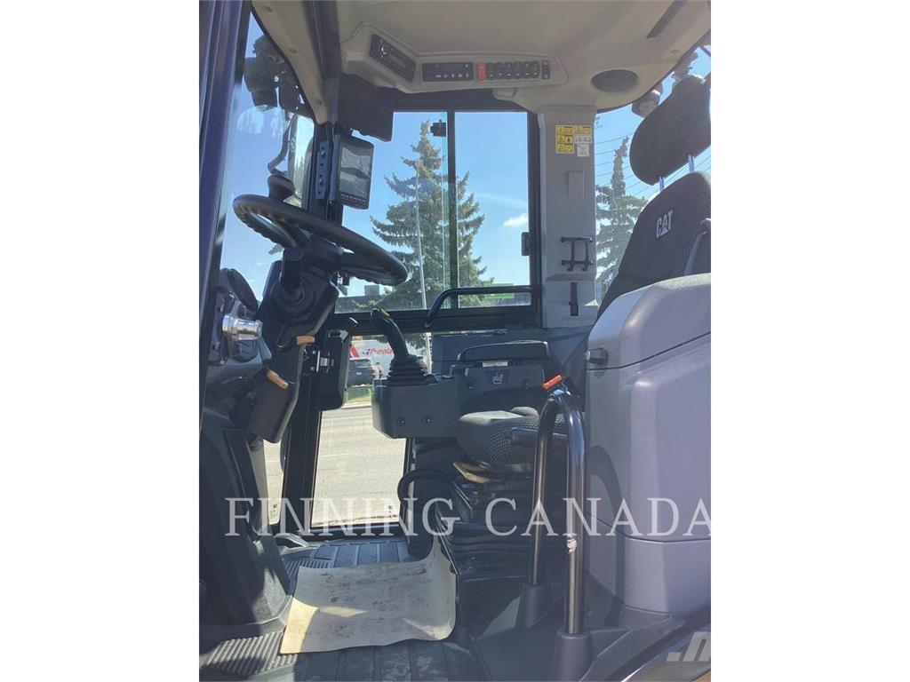 CAT 908 Kolesové nakladače