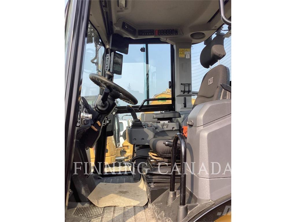 CAT 908 Kolesové nakladače