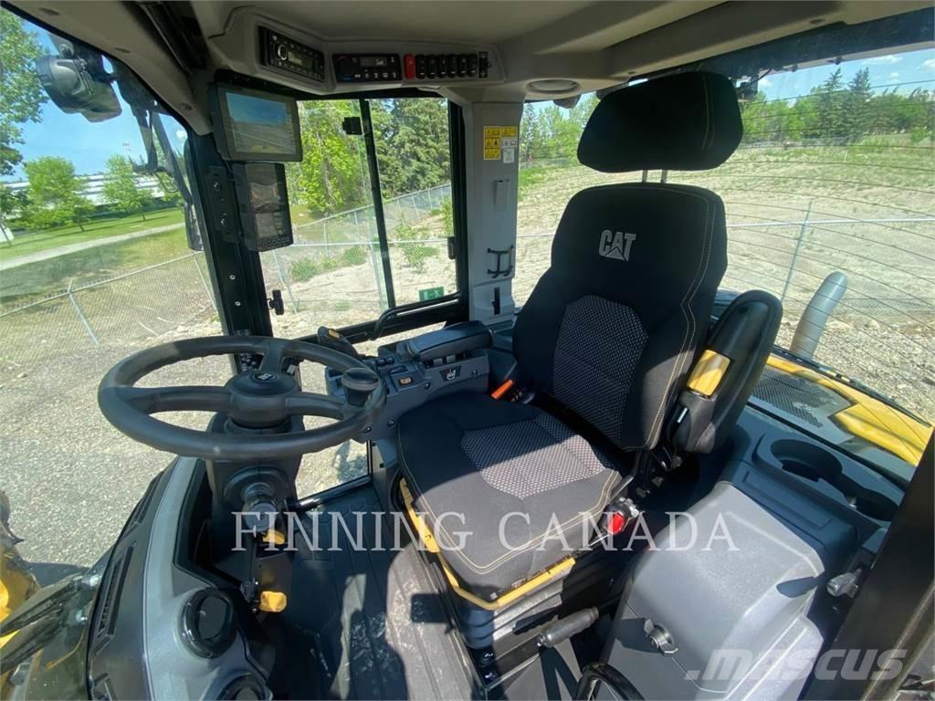 CAT 908-14 Kolesové nakladače