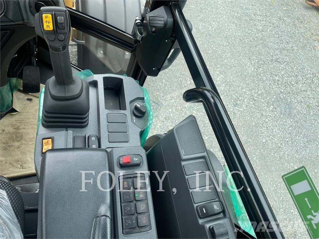 CAT 908-14 Kolesové nakladače