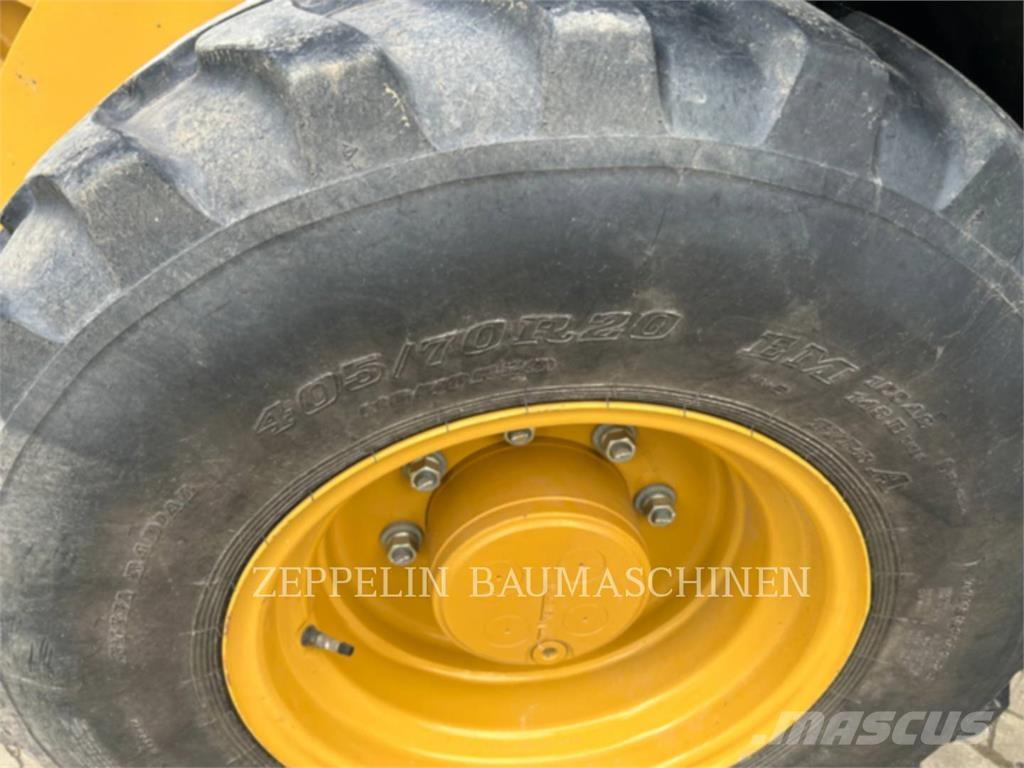 CAT 908-14 Kolesové nakladače