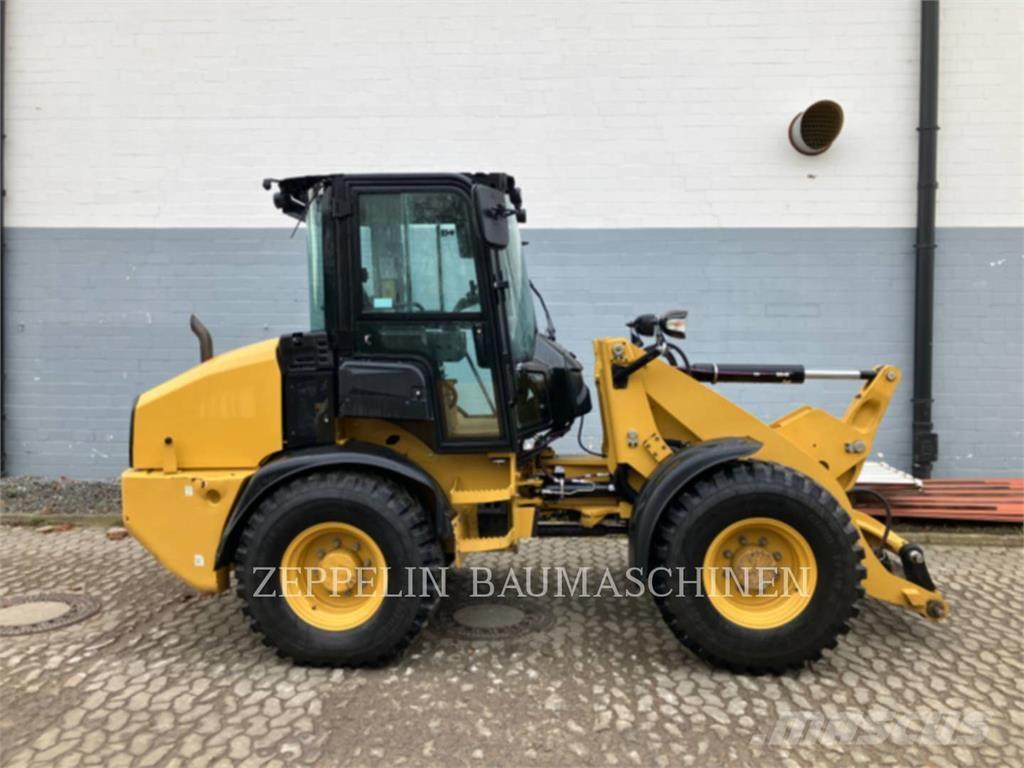 CAT 908-14 Kolesové nakladače