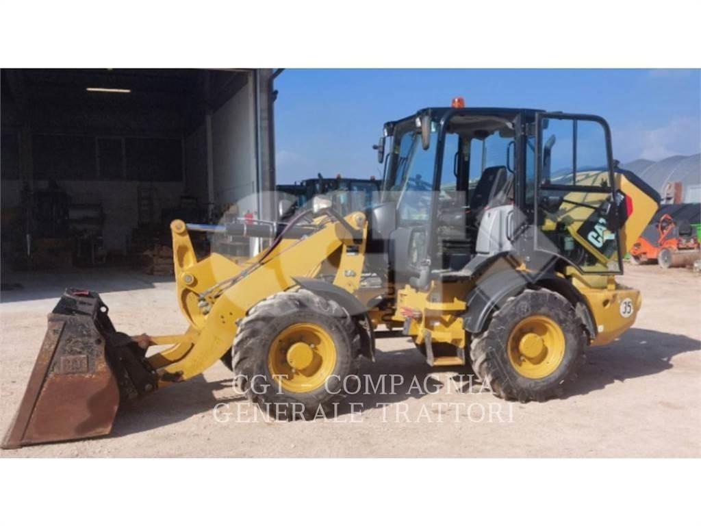 CAT 908 M Kolesové nakladače