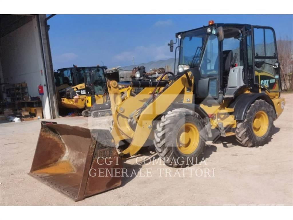 CAT 908 M Kolesové nakladače