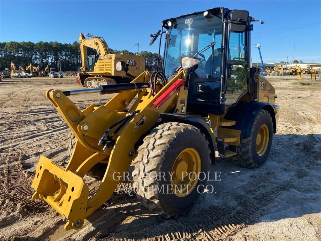 CAT 90814 Kolesové nakladače