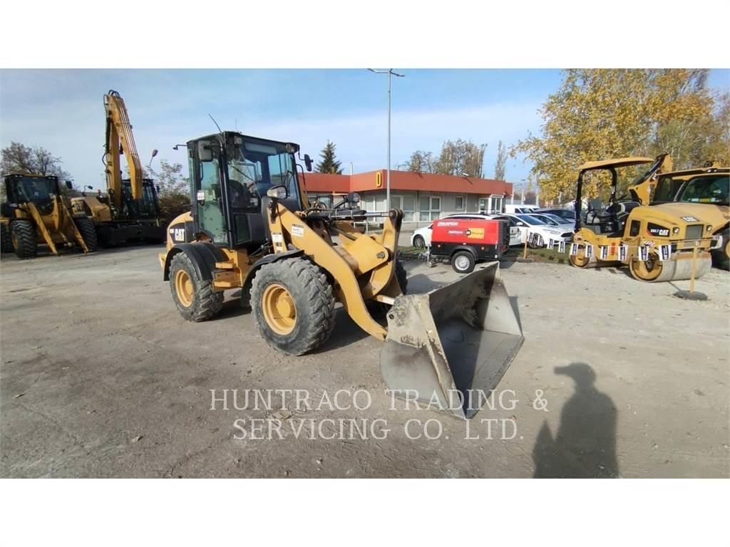 CAT 908H Kolesové nakladače