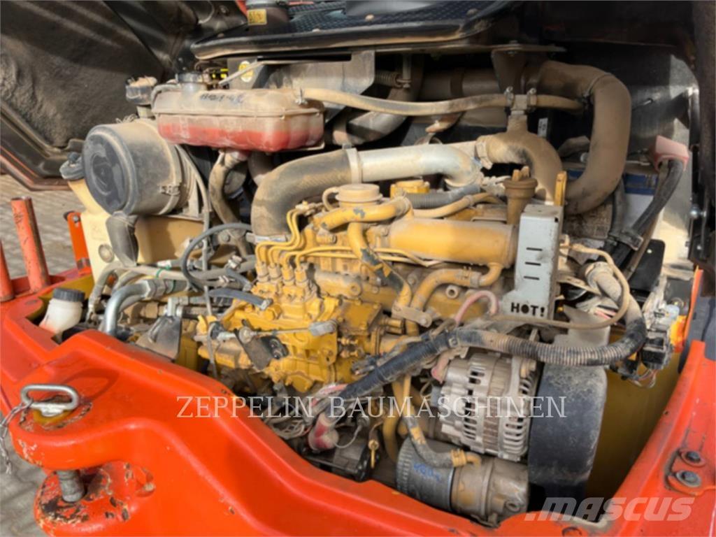 CAT 908H Kolesové nakladače