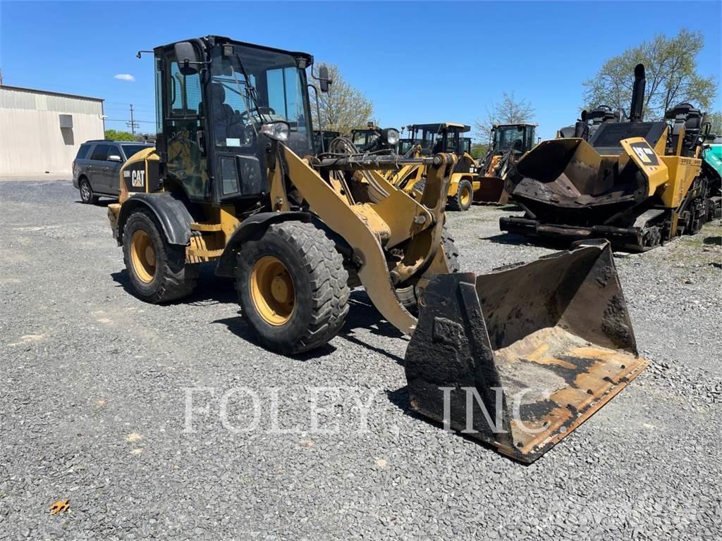CAT 908H2 Kolesové nakladače