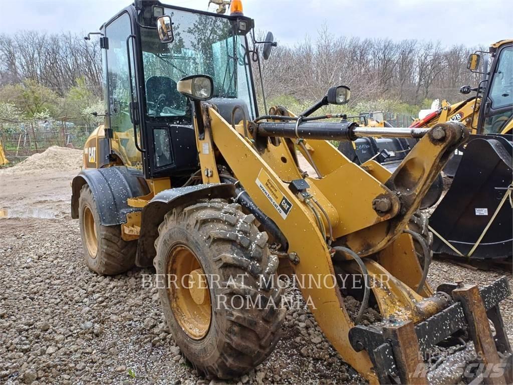 CAT 908H2 Kolesové nakladače
