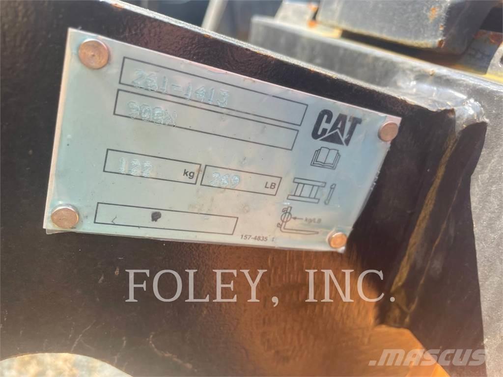 CAT 908M Kolesové nakladače