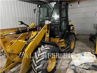 CAT 908M Mininakladače