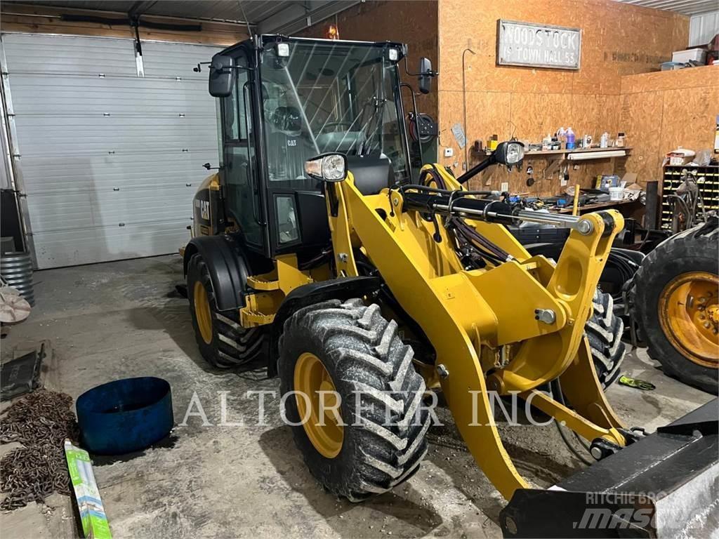 CAT 908M Mininakladače