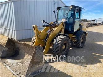 CAT 908M Kolesové nakladače