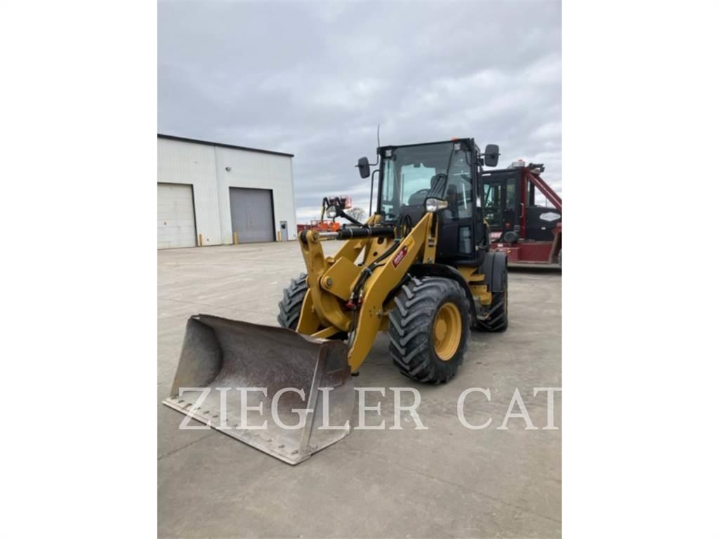 CAT 908M Kolesové nakladače