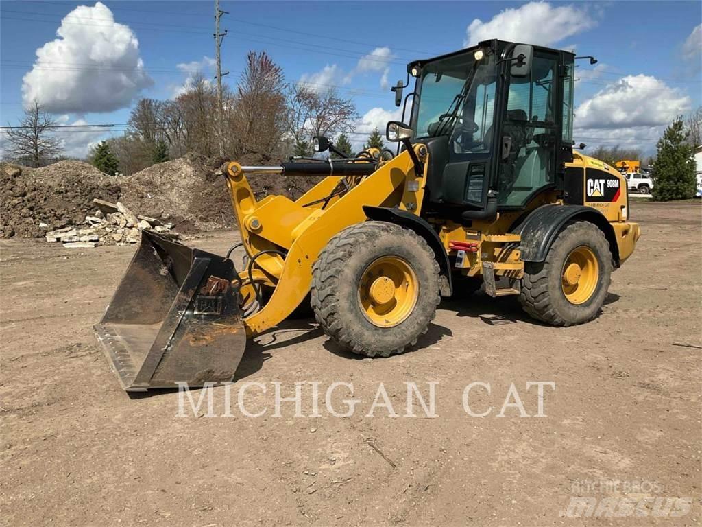CAT 908M Kolesové nakladače