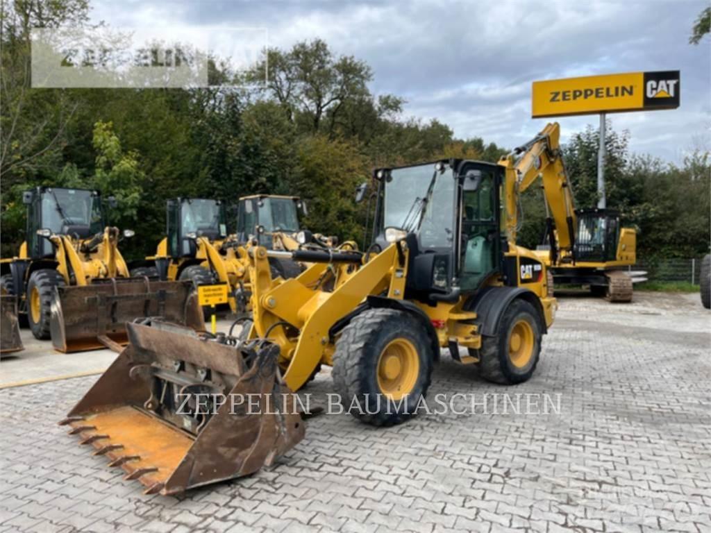 CAT 908M Kolesové nakladače