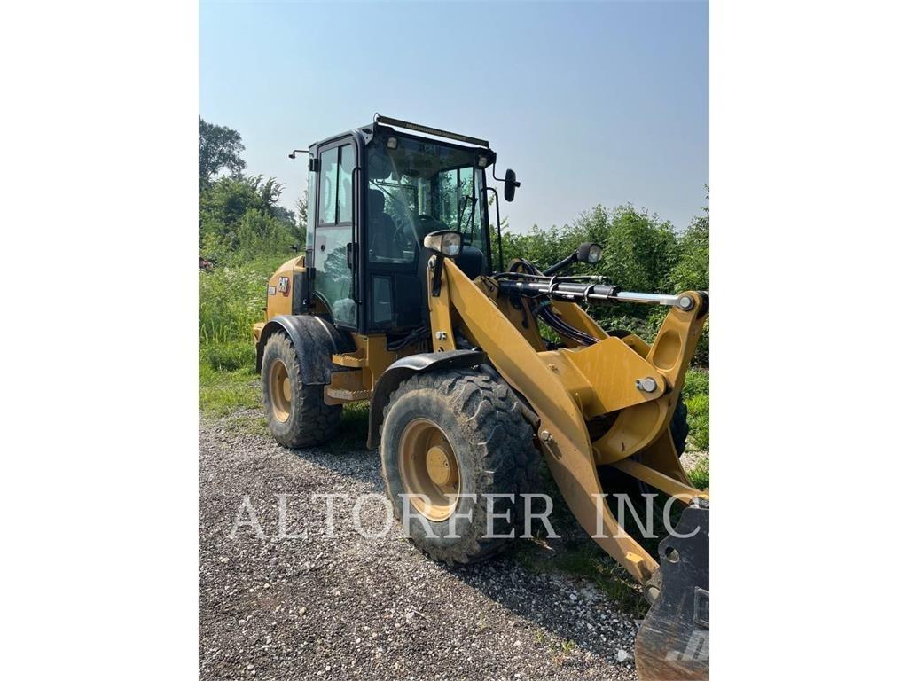 CAT 908M Mininakladače