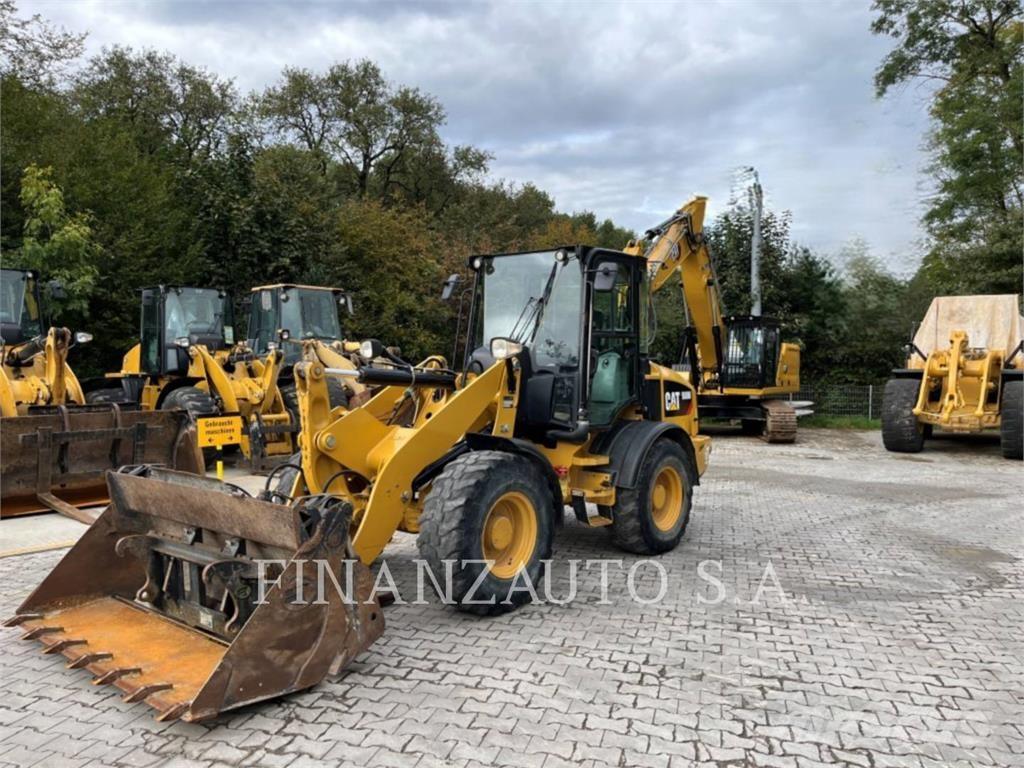 CAT 908M Kolesové nakladače