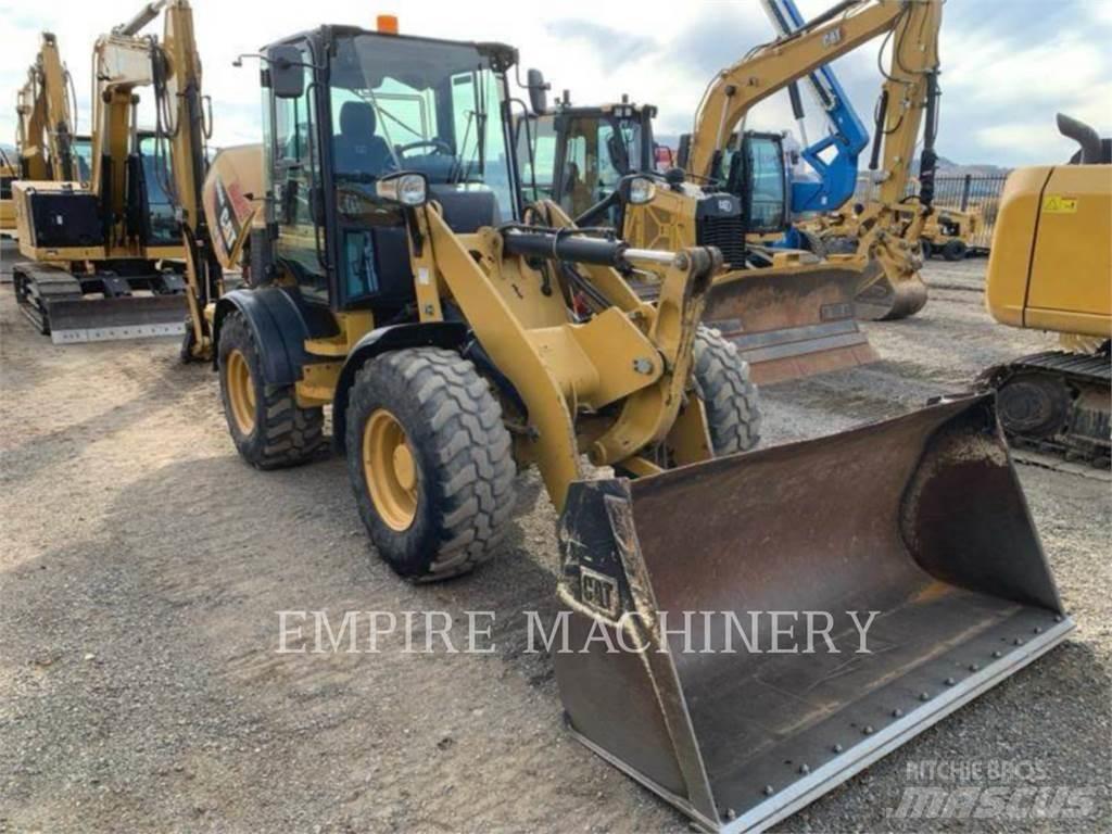 CAT 908M CA Kolesové nakladače