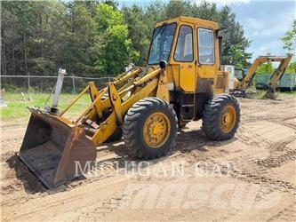 CAT 910 Kolesové nakladače