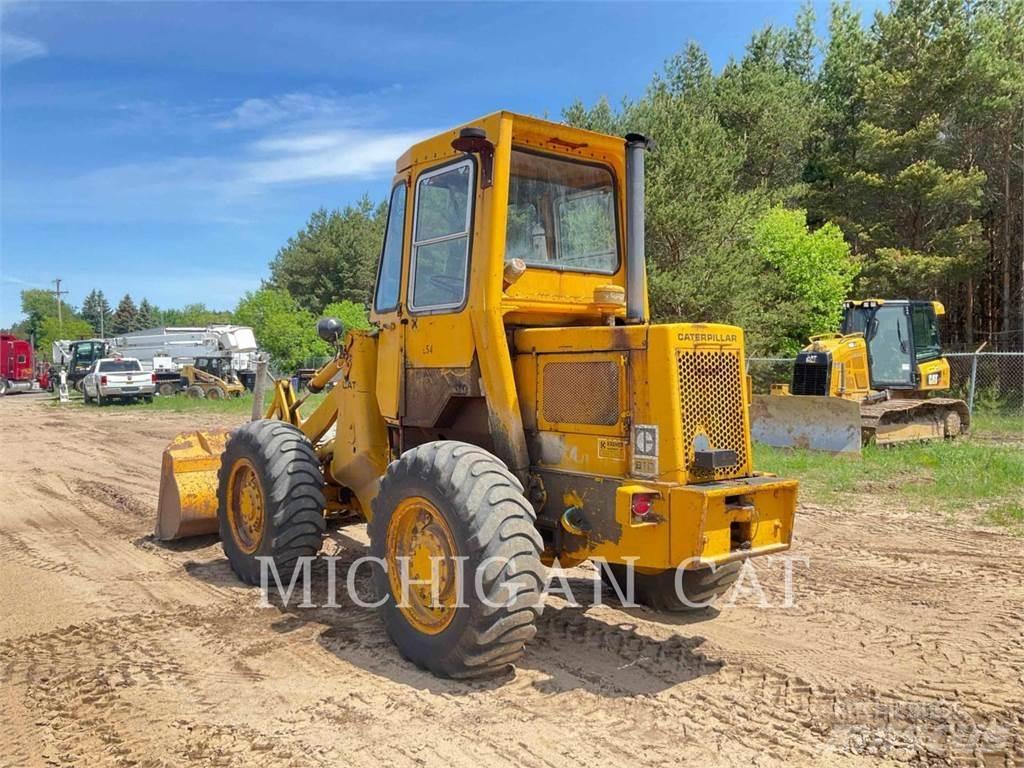 CAT 910 Kolesové nakladače