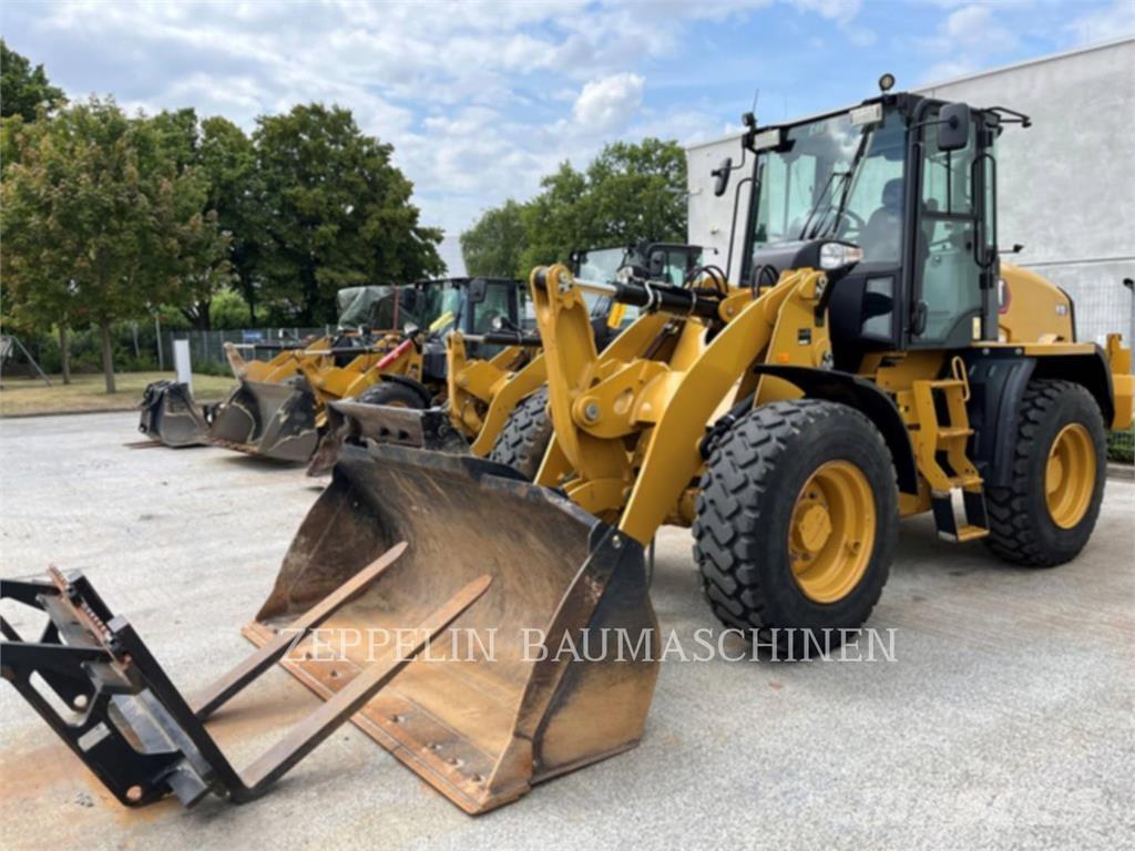 CAT 910-14A Kolesové nakladače