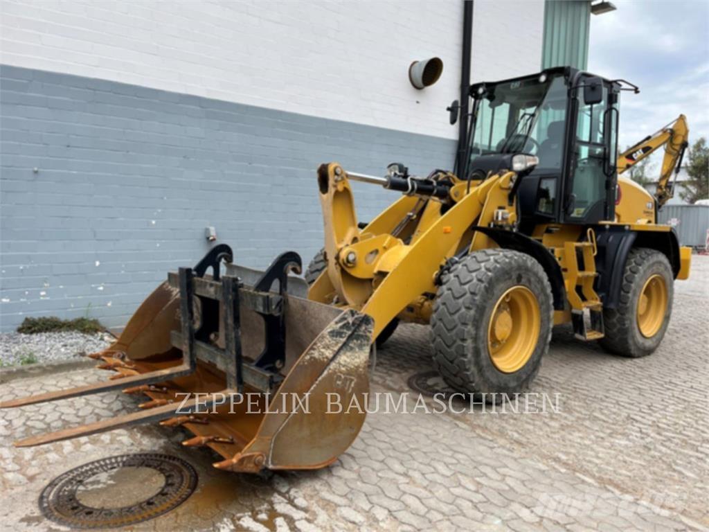CAT 910-14A Kolesové nakladače
