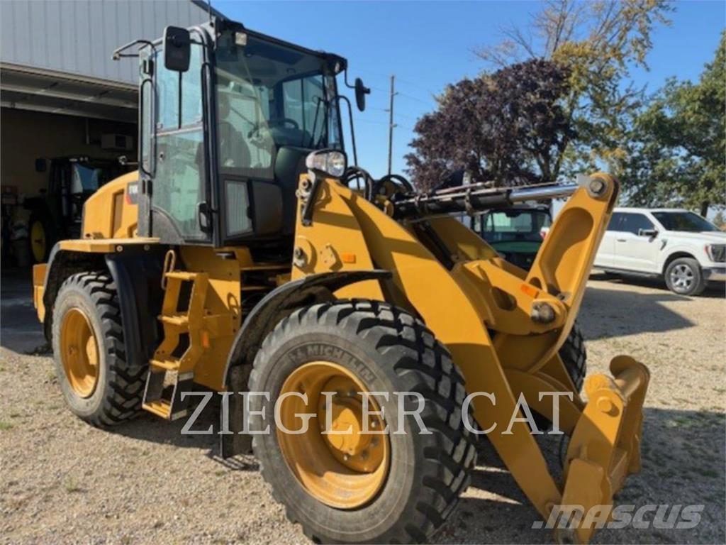 CAT 910K Kolesové nakladače