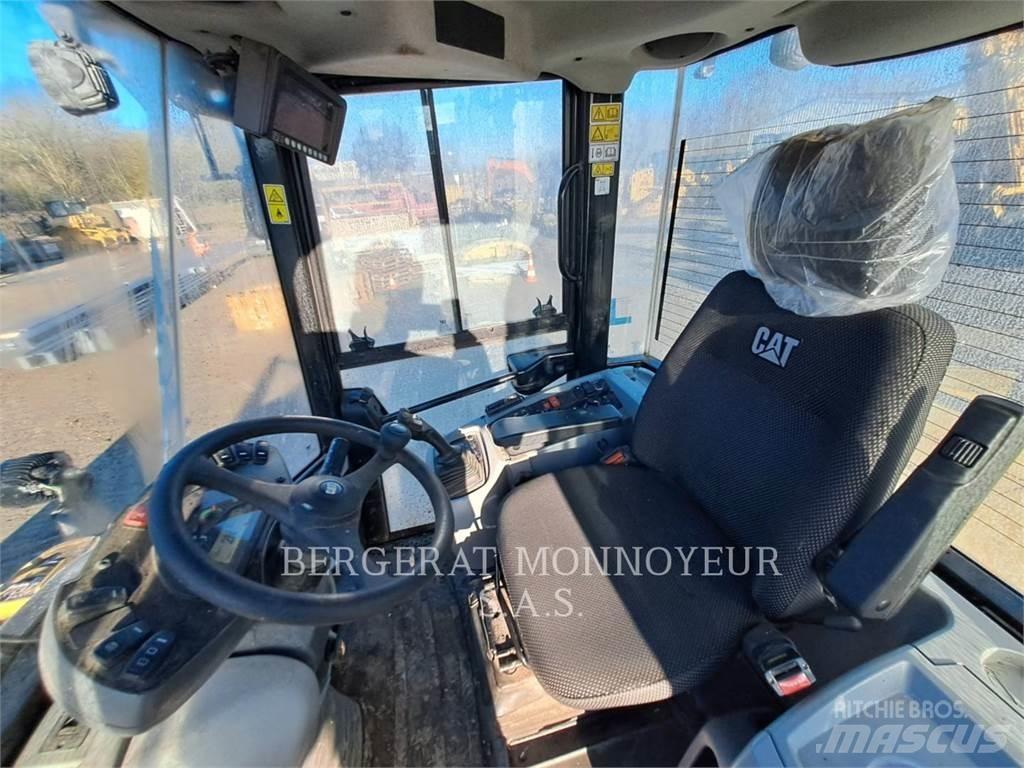 CAT 914 Kolesové nakladače