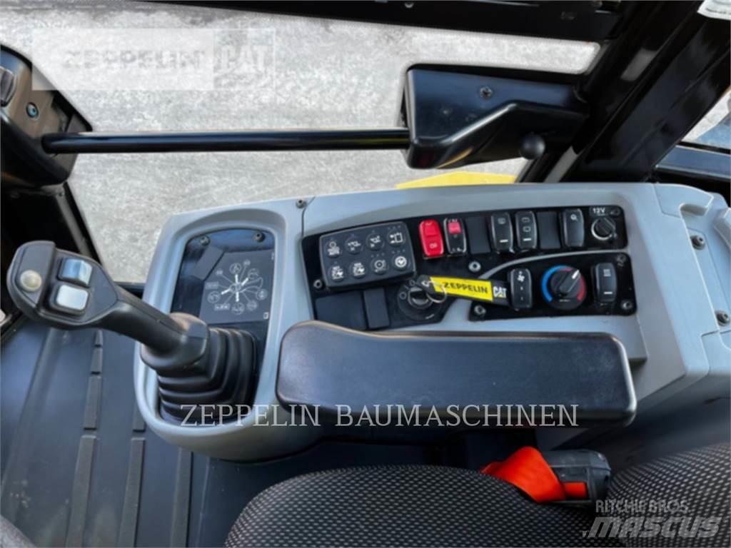 CAT 918M Kolesové nakladače