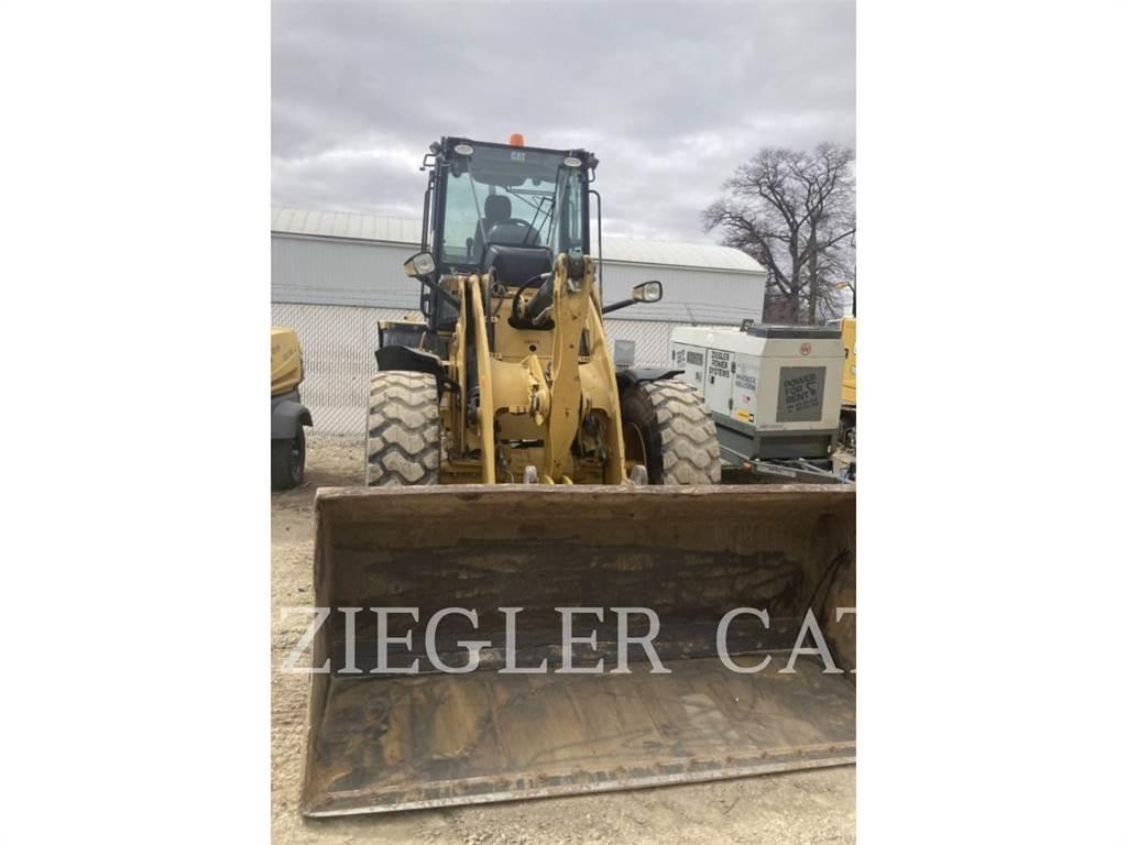 CAT 918M Kolesové nakladače